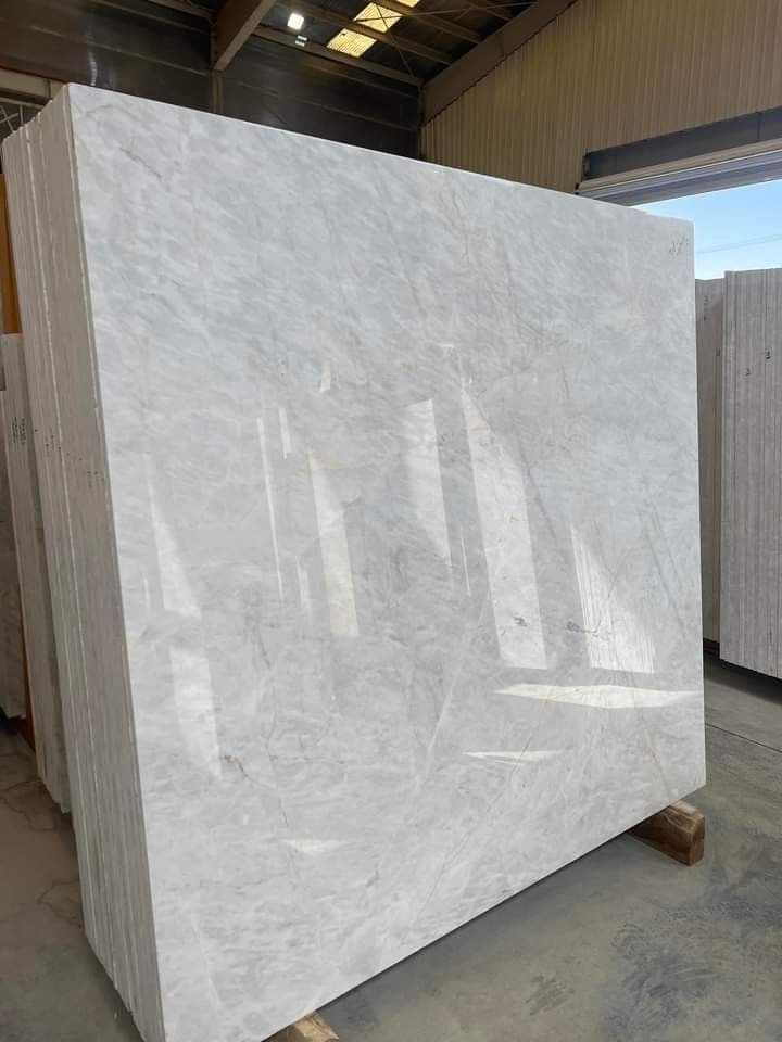 الكوارتز المصري: خامة عملية وعصرية للمساحات المختلفة